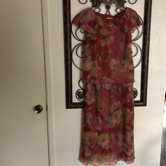 Women’s size 8 Miss Dorby Floral Maxi Dress - Picture 1 of 11